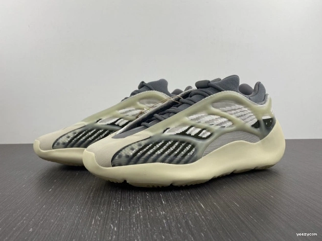 Fade ID1674 Yeezy V3 700 Salt Adidas 0924